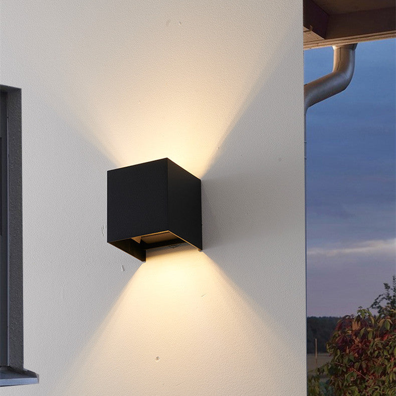 Outdoor Waterproof Aluminum Wall Lamp